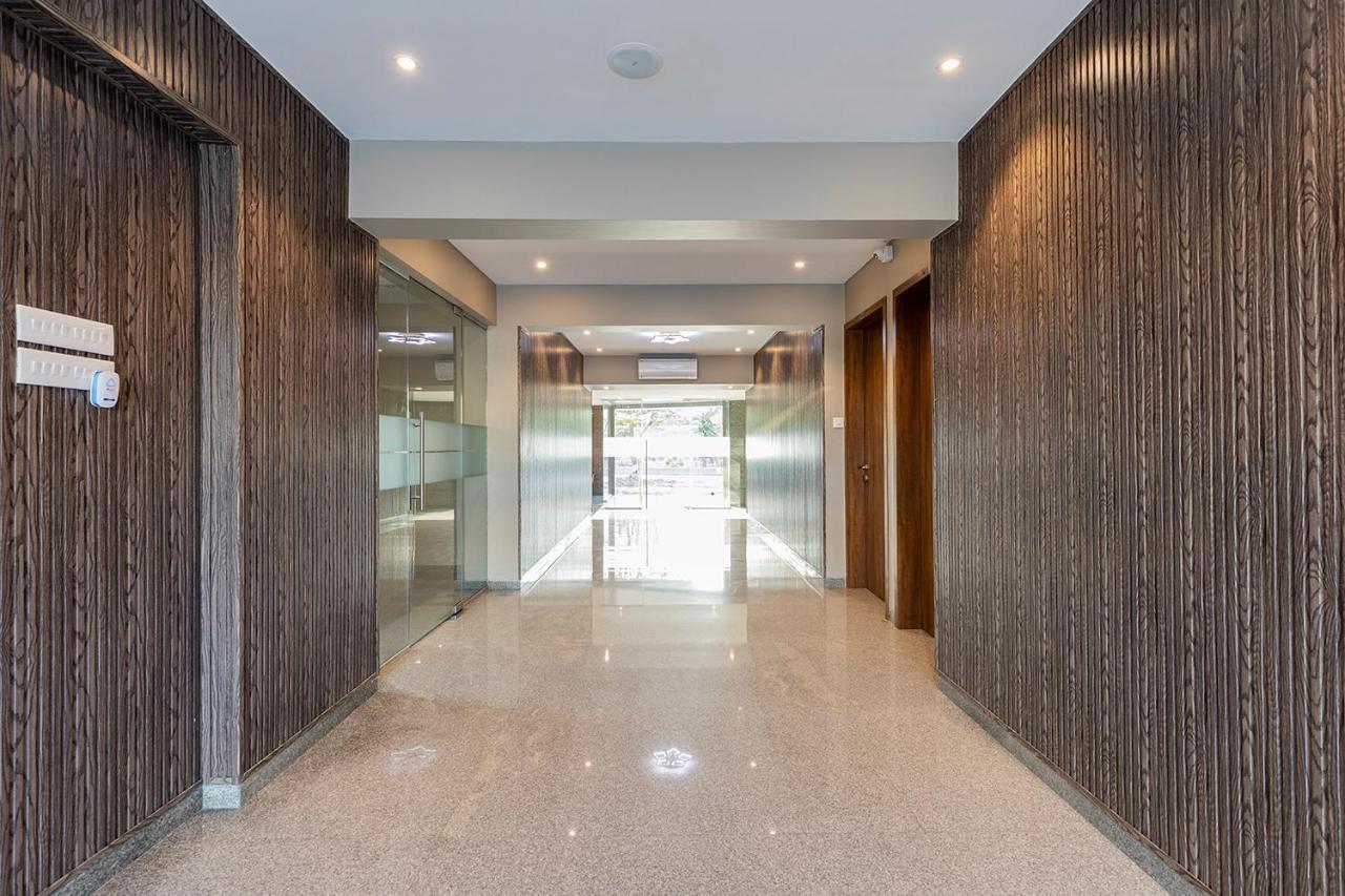 Hotel Seven Oaks Navi Mumbai Exteriör bild