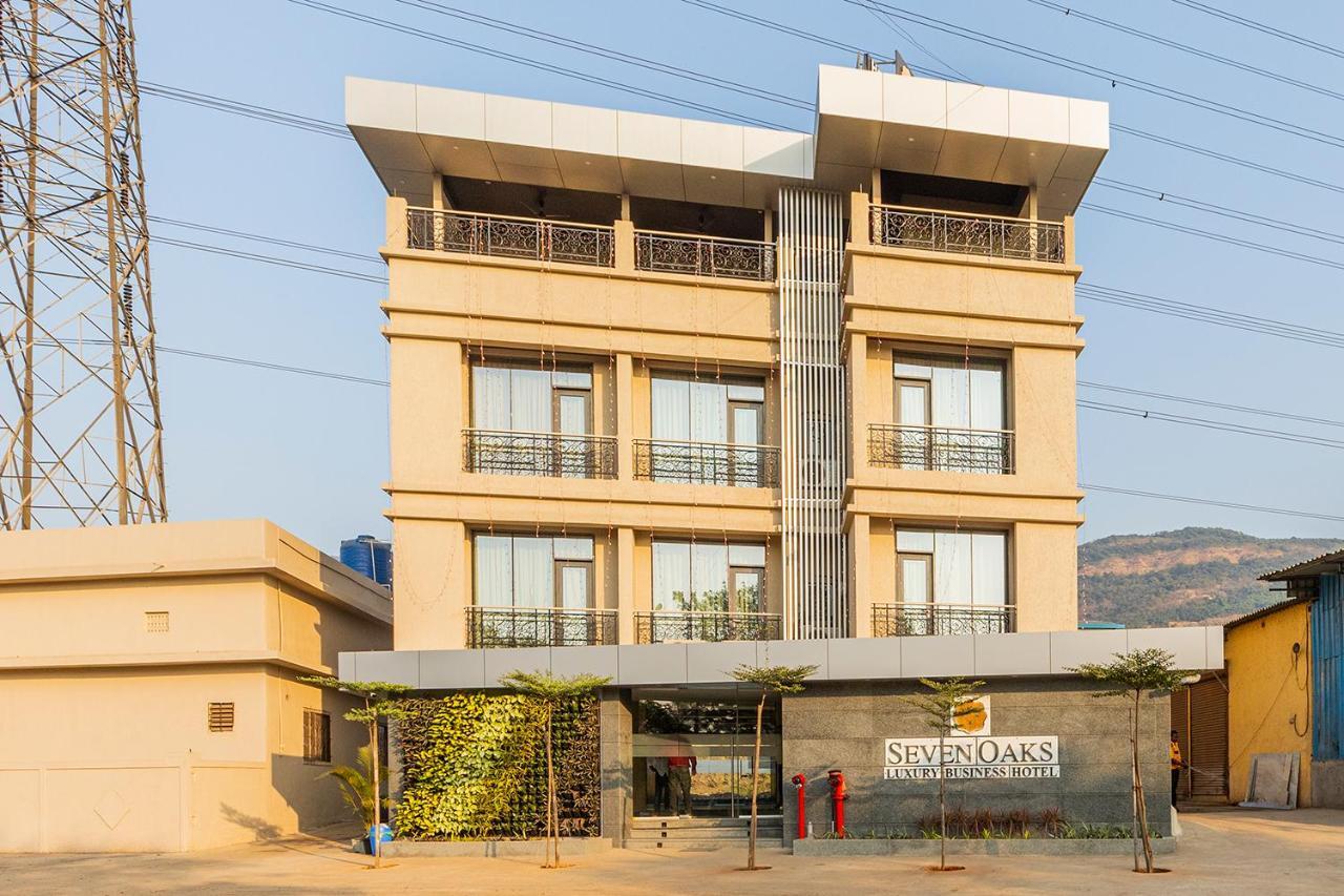 Hotel Seven Oaks Navi Mumbai Exteriör bild